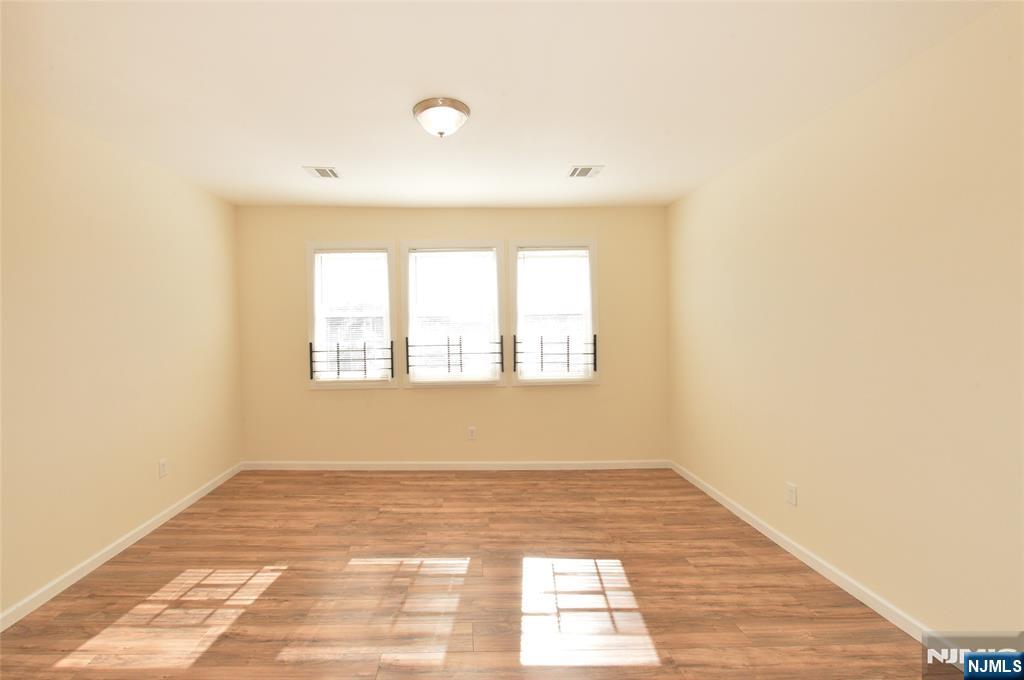 349-351 Osborne Terrace - Photo 2