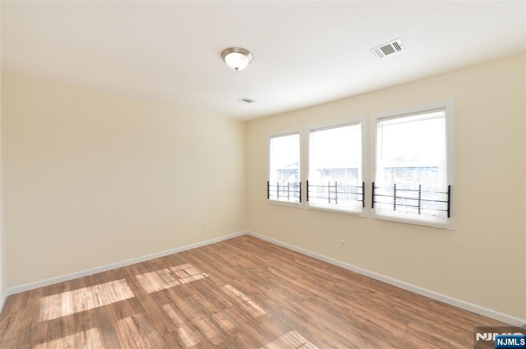 349-351 Osborne Terrace - Photo 3