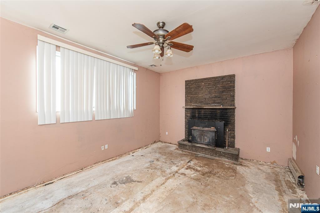558 Beech Street, Twp of Washington, NJ 07676 Listing Photo  6