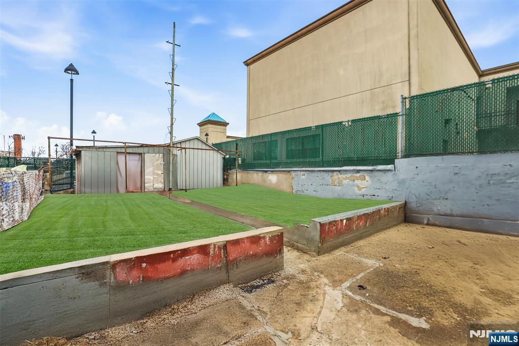 82 Randolph Avenue - Photo 5