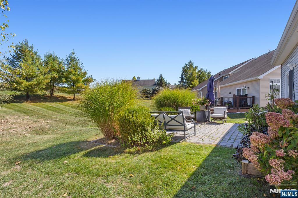 24 Bluffs Court - Photo 5
