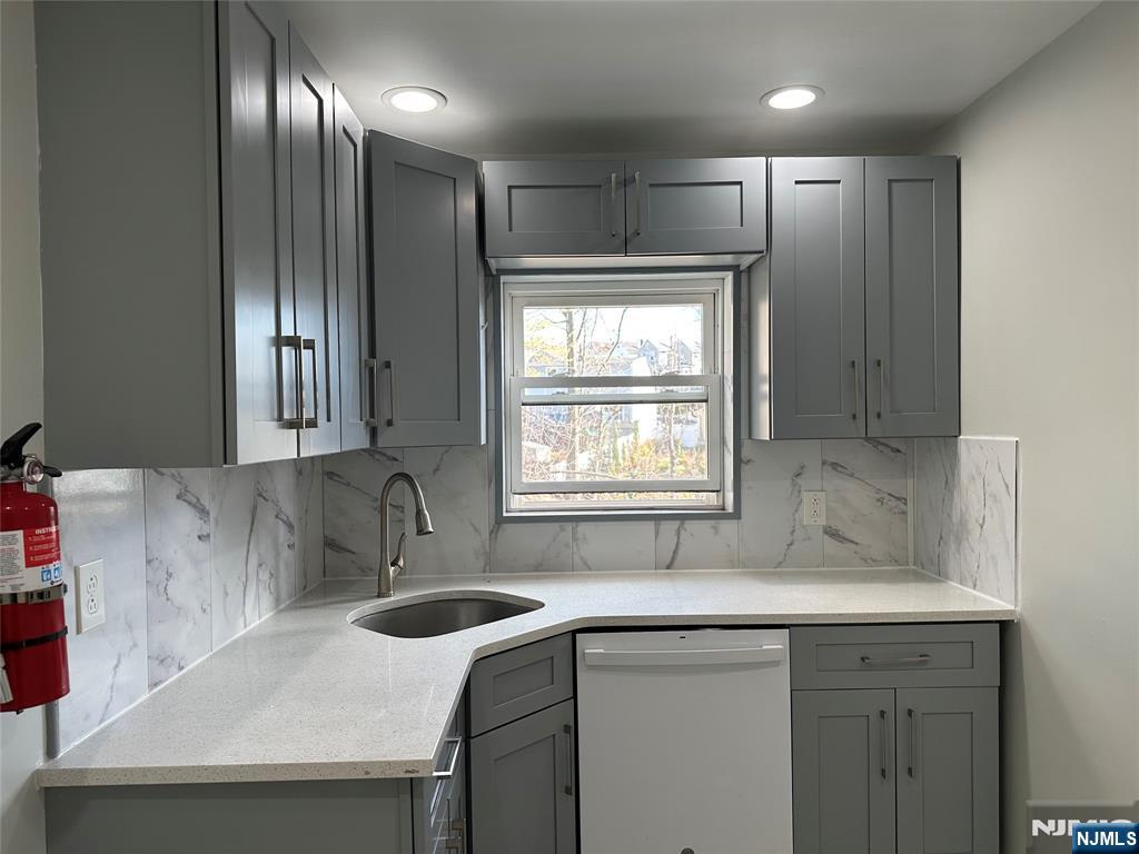 264 Shaler Boulevard #2 - Photo 3
