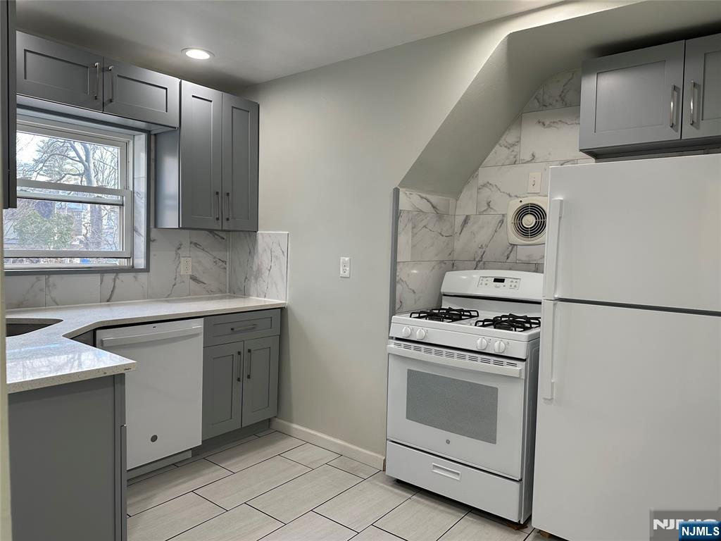 264 Shaler Boulevard #2 - Photo 4