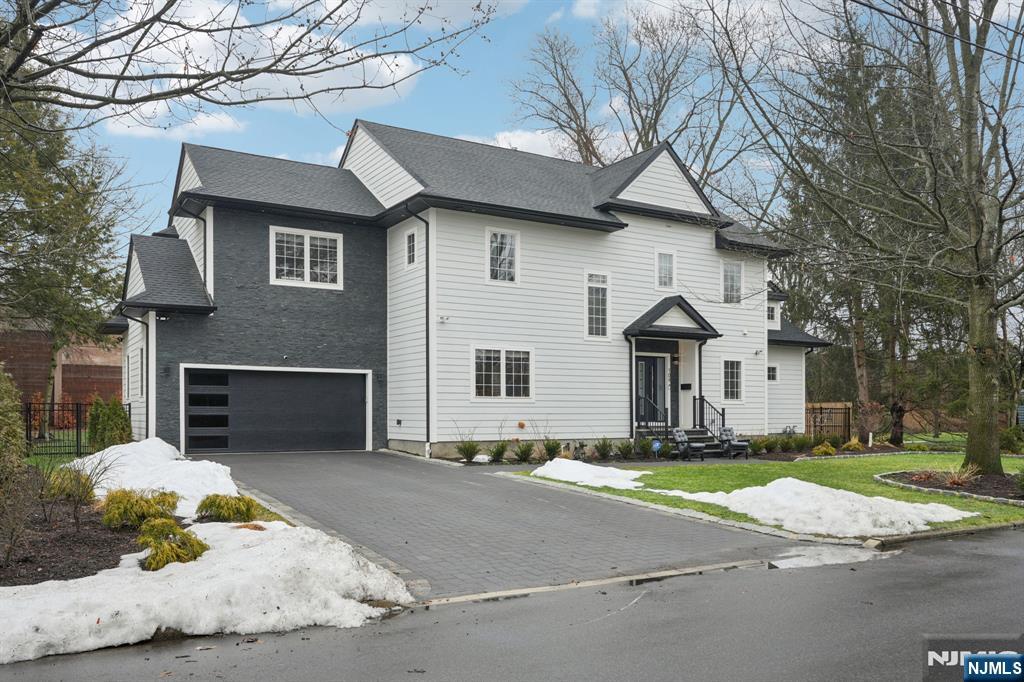 109 Arbor Drive