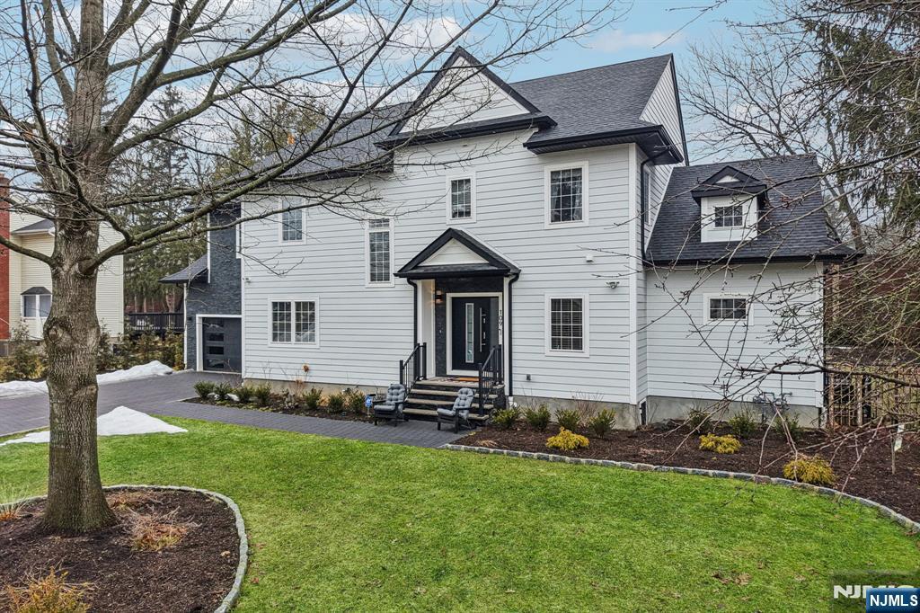 109 Arbor Drive - Photo 2