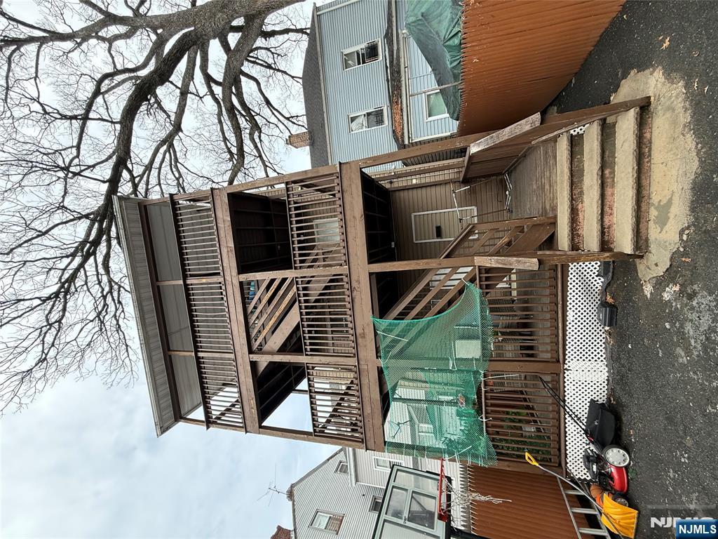 476 Ellison Street - Photo 3