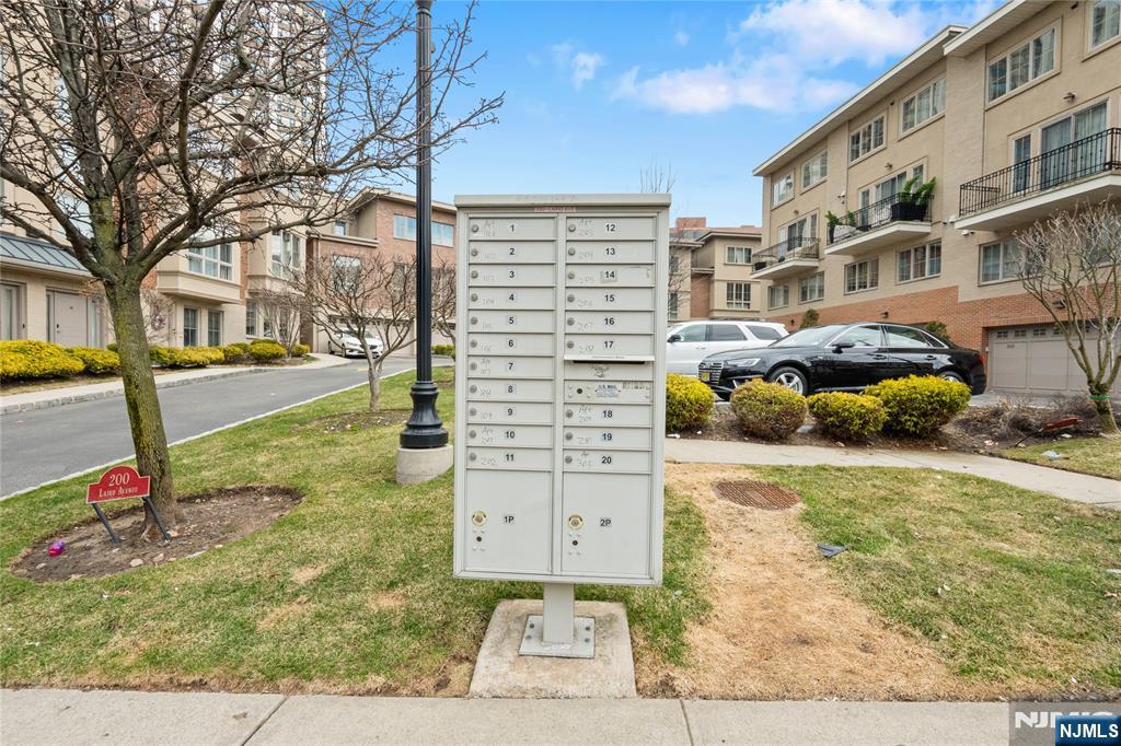 200 Laird - Photo 2