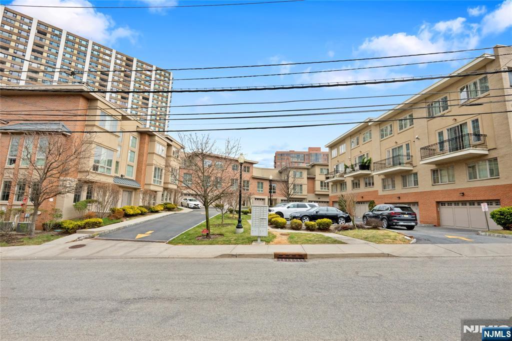 200 Laird - Photo 3