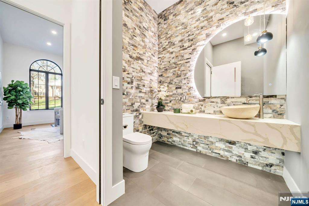 28 Ellens Way, Alpine, NJ, 07620