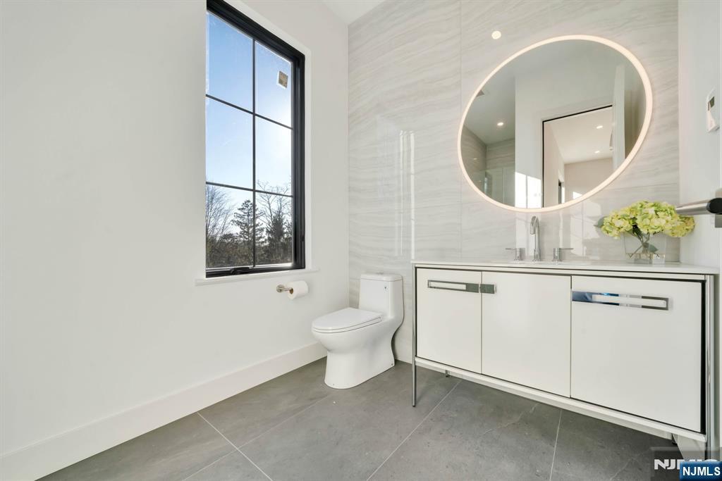 28 Ellens Way, Alpine, NJ, 07620