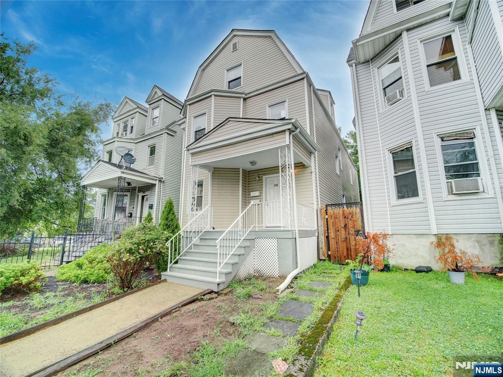 198 17th Street - Photo 2