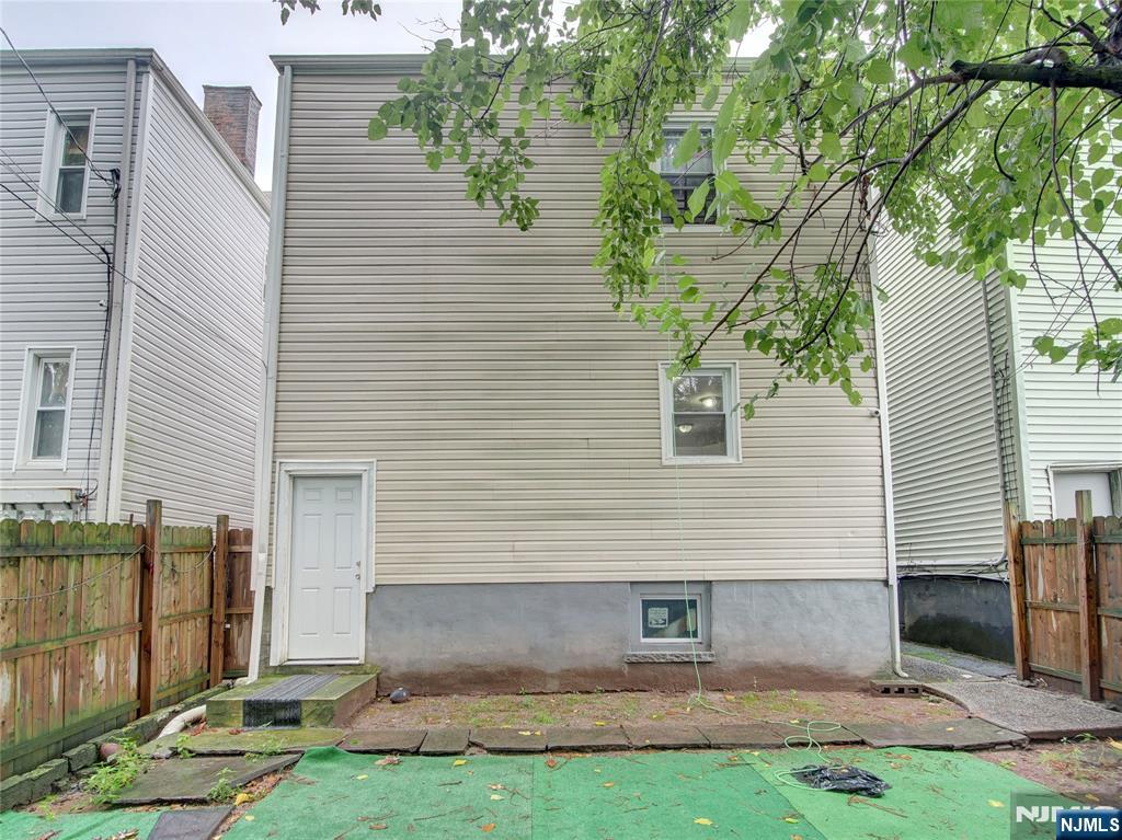 198 17th Street