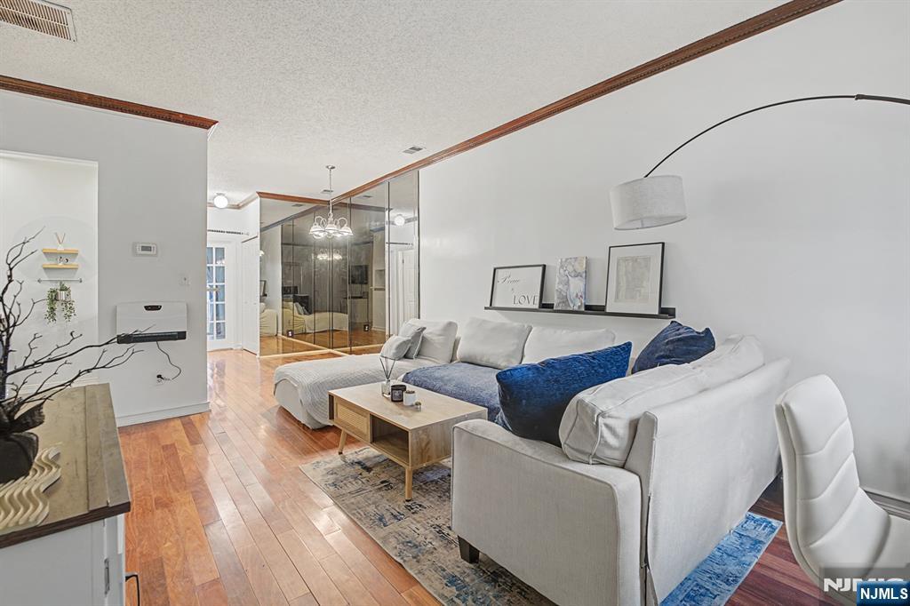 111 Cottonwood Street - Photo 3