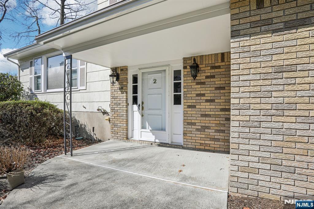 2 Eisenhower, Closter, NJ, 07624