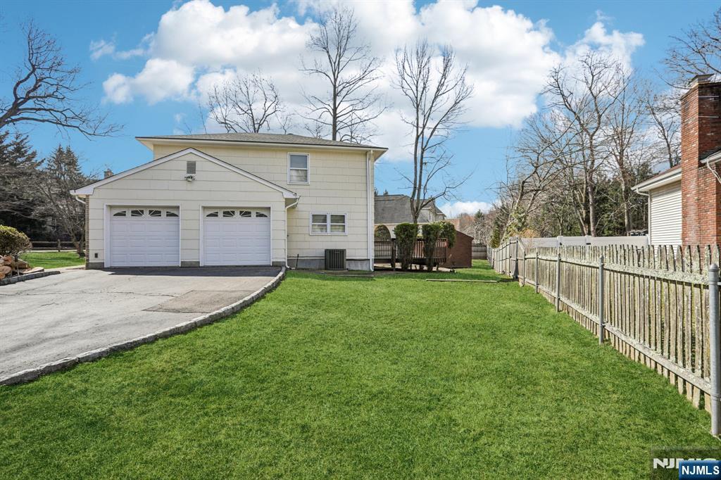 2 Eisenhower, Closter, NJ, 07624