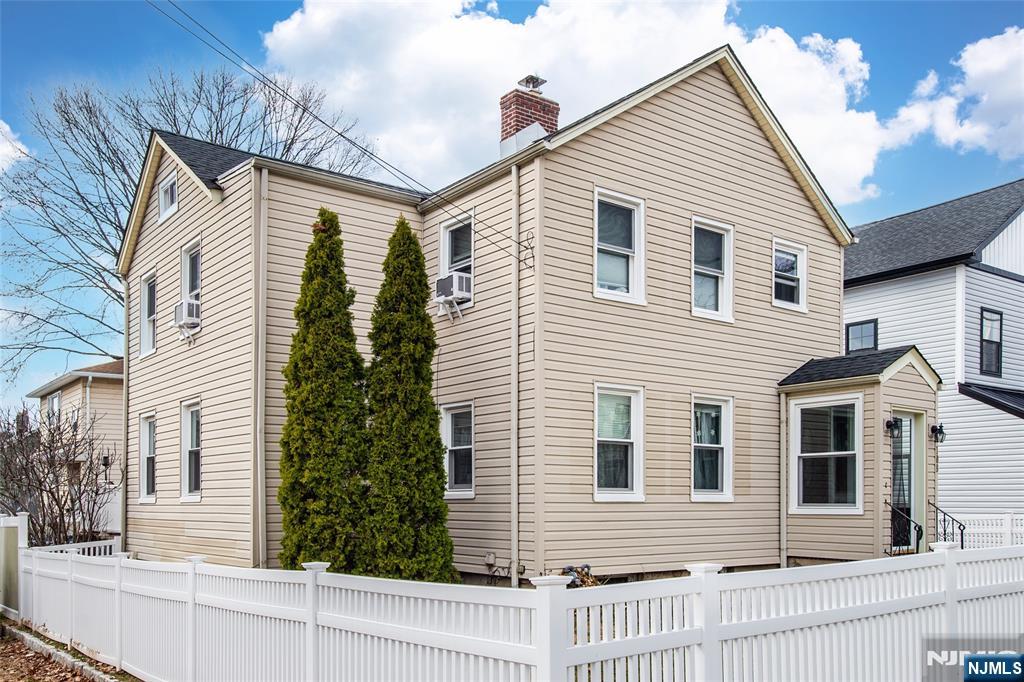 108 Walnut Street - Photo 2