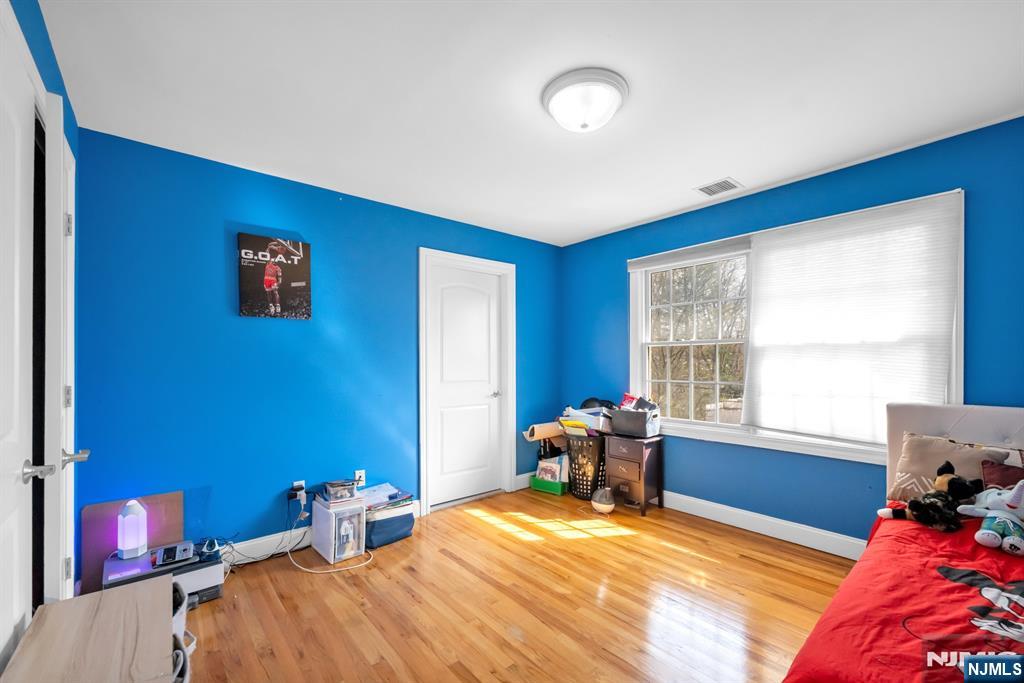 683 Victoria Avenue — photo 30