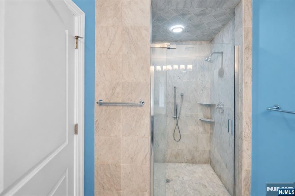 683 Victoria Avenue, Paramus, NJ 07652 Listing Photo  29