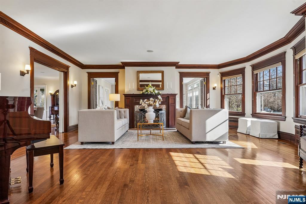 29 Hillcrest Road, Glen Ridge, NJ, 07028