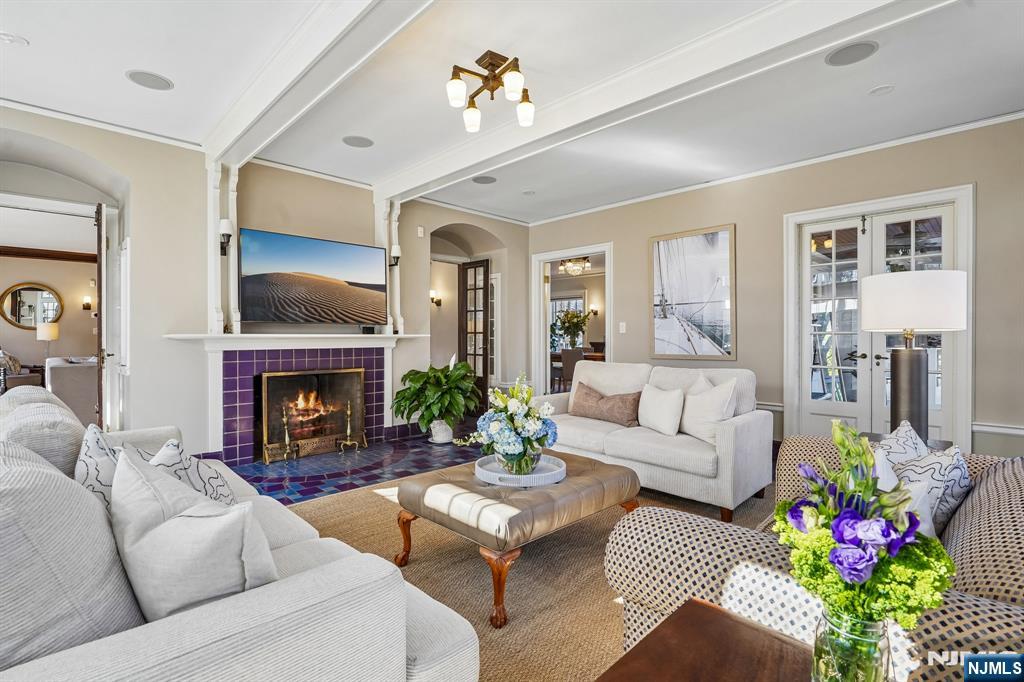 29 Hillcrest Road, Glen Ridge, NJ, 07028