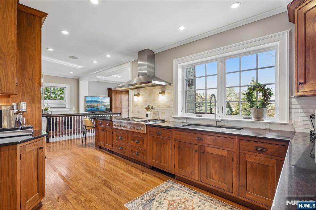 29 Hillcrest Road, Glen Ridge, NJ, 07028