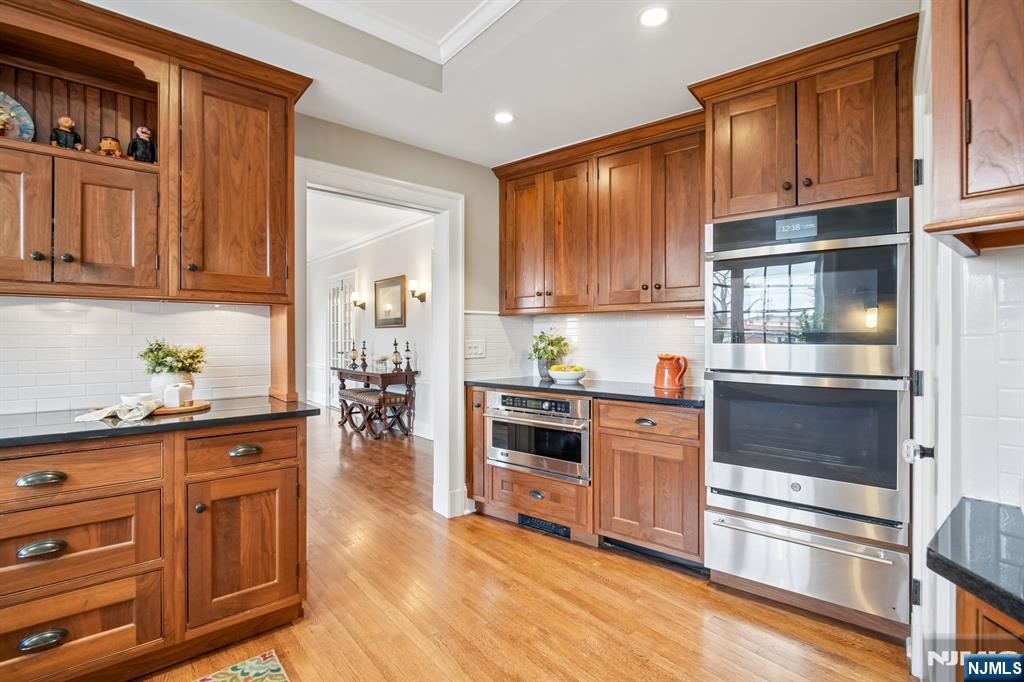 29 Hillcrest Road, Glen Ridge, NJ, 07028