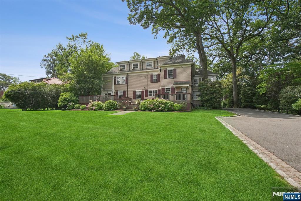 29 Hillcrest Road, Glen Ridge, NJ, 07028