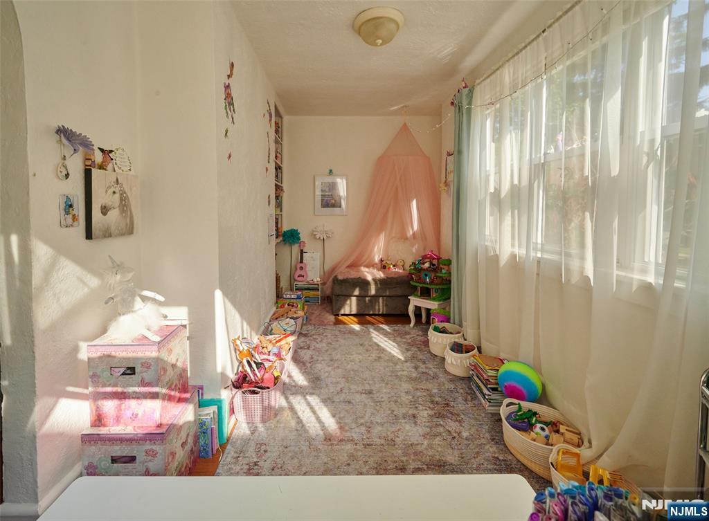 274 W Englewood Avenue - Photo 4