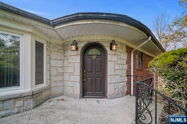 35 Old Dock Road, Alpine, NJ, 07620