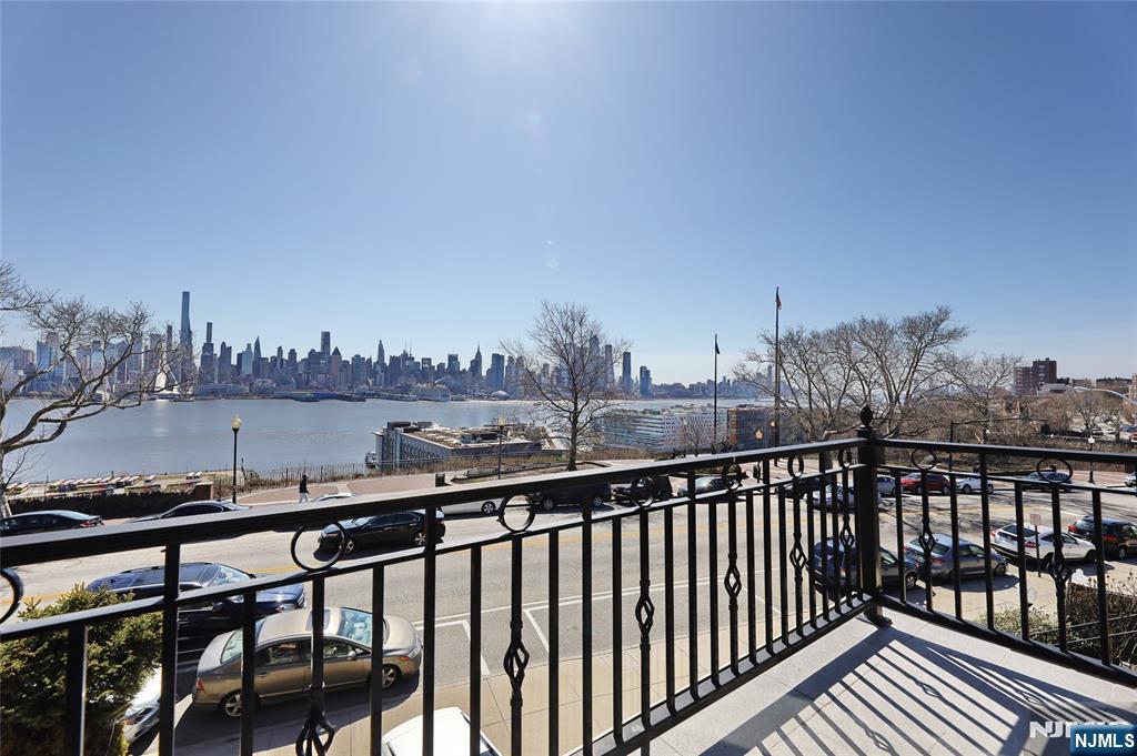1021 JFK Blvd E - Photo 1