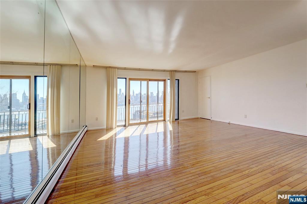 1021 JFK Blvd E - Photo 4