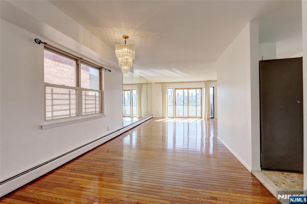 1021 JFK Blvd E - Photo 5