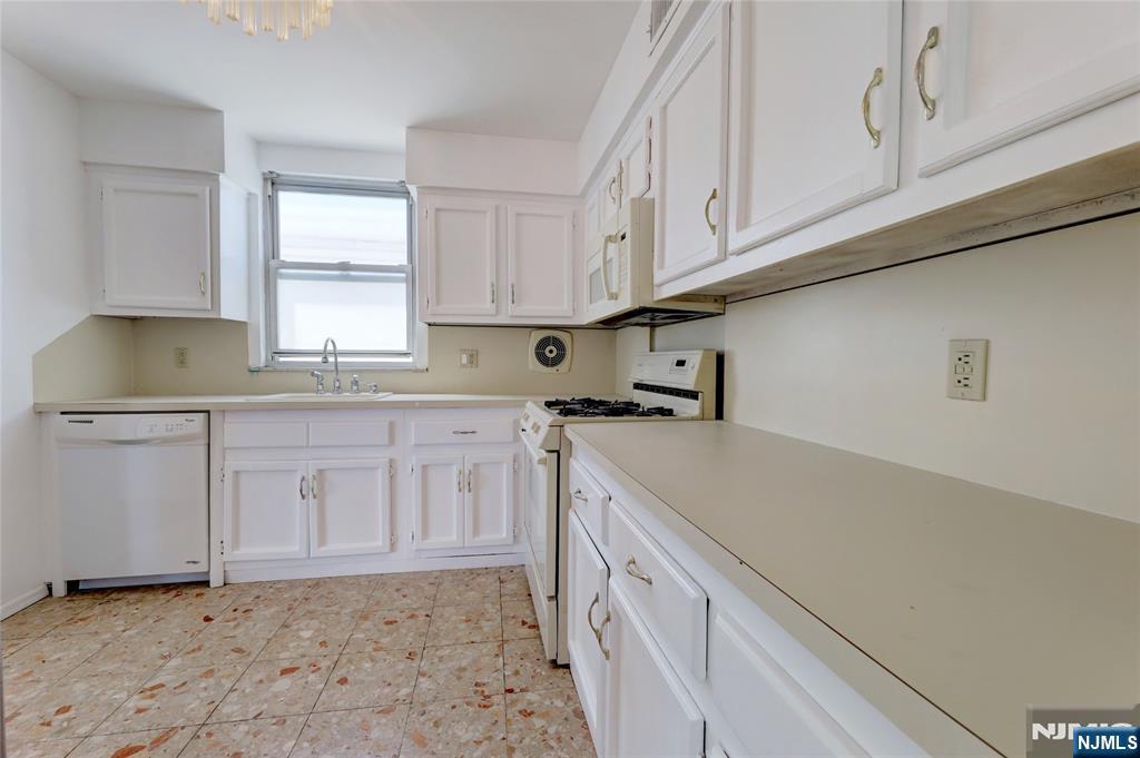 1021 JFK Blvd E — photo 7