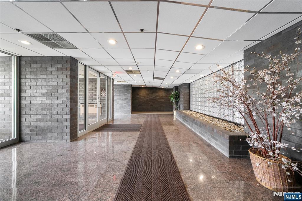 364 Palisade Avenue #5B