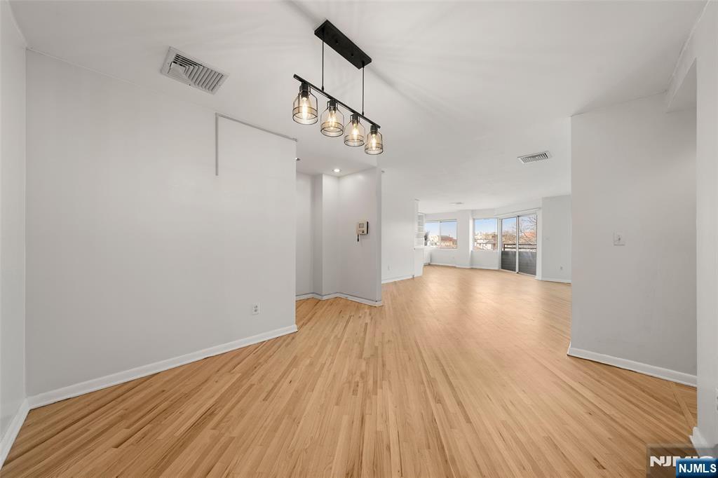 364 Palisade Ave #5B, Cliffside Park, NJ 07010