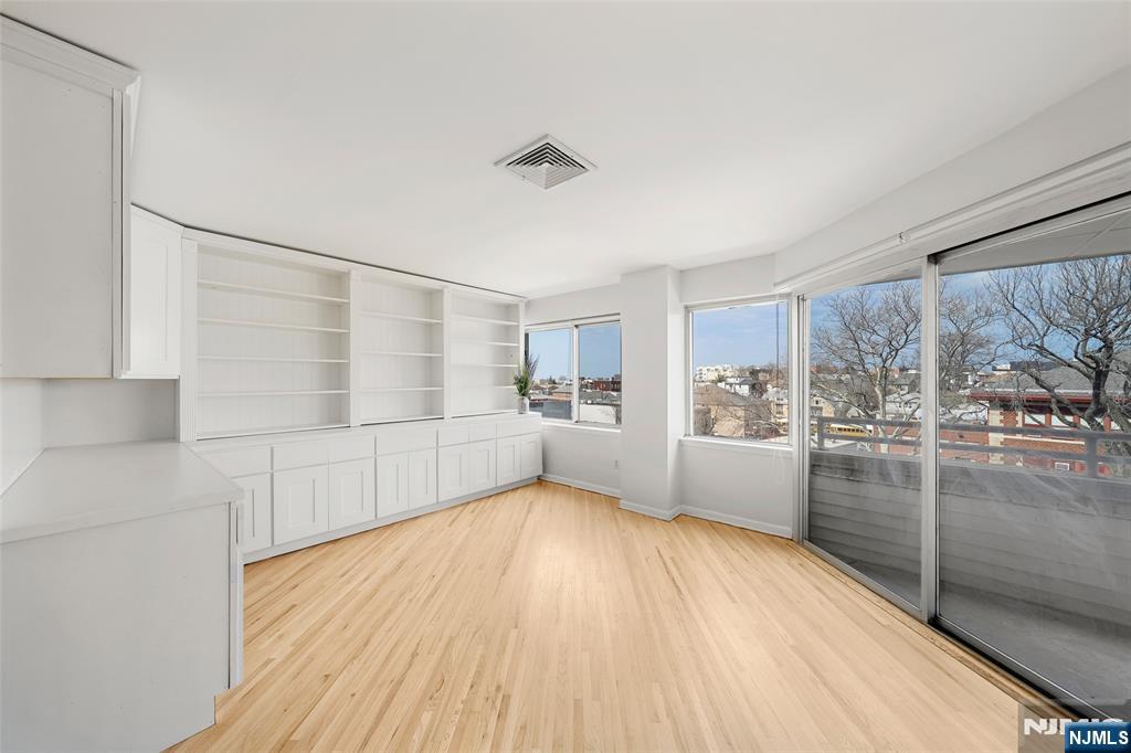 364 Palisade Avenue #5B