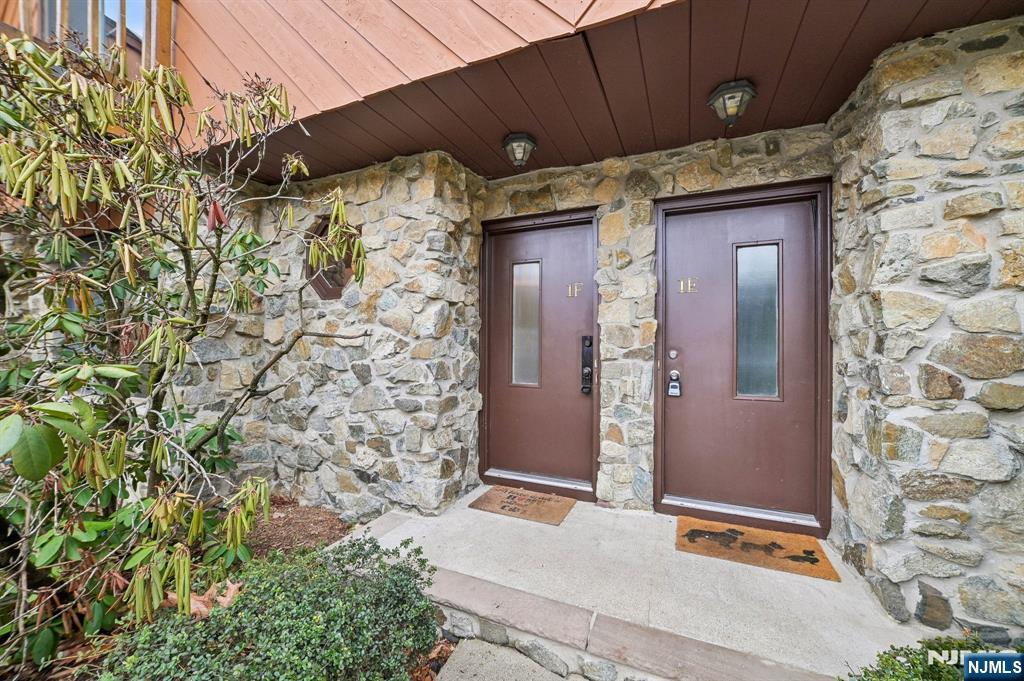1 Brookside Heights F - Photo 2