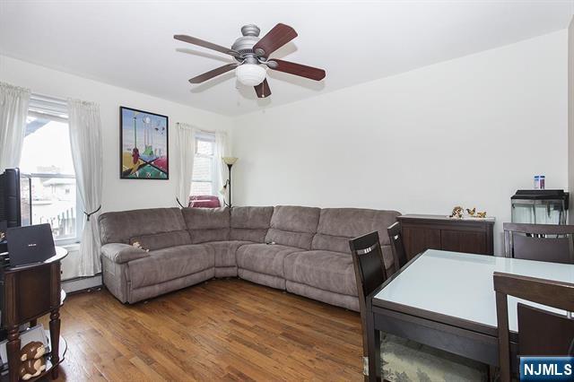 7317 Broadway — photo 20