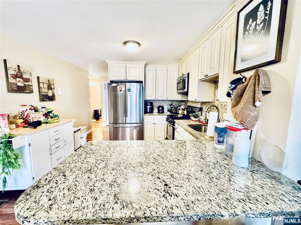 48.5 Wakeman Avenue - Photo 1