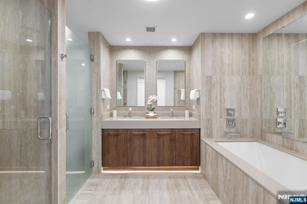 1200 Ave At Port Imperial #513 — photo 19