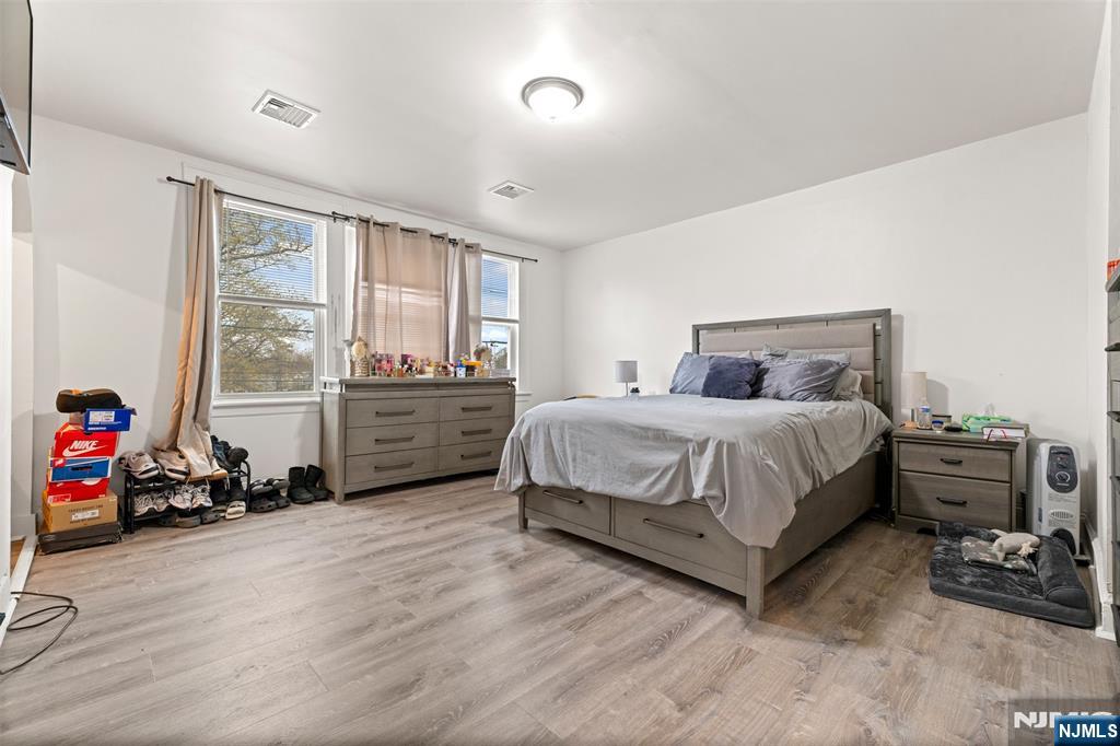 92 Devine Street - Photo 2