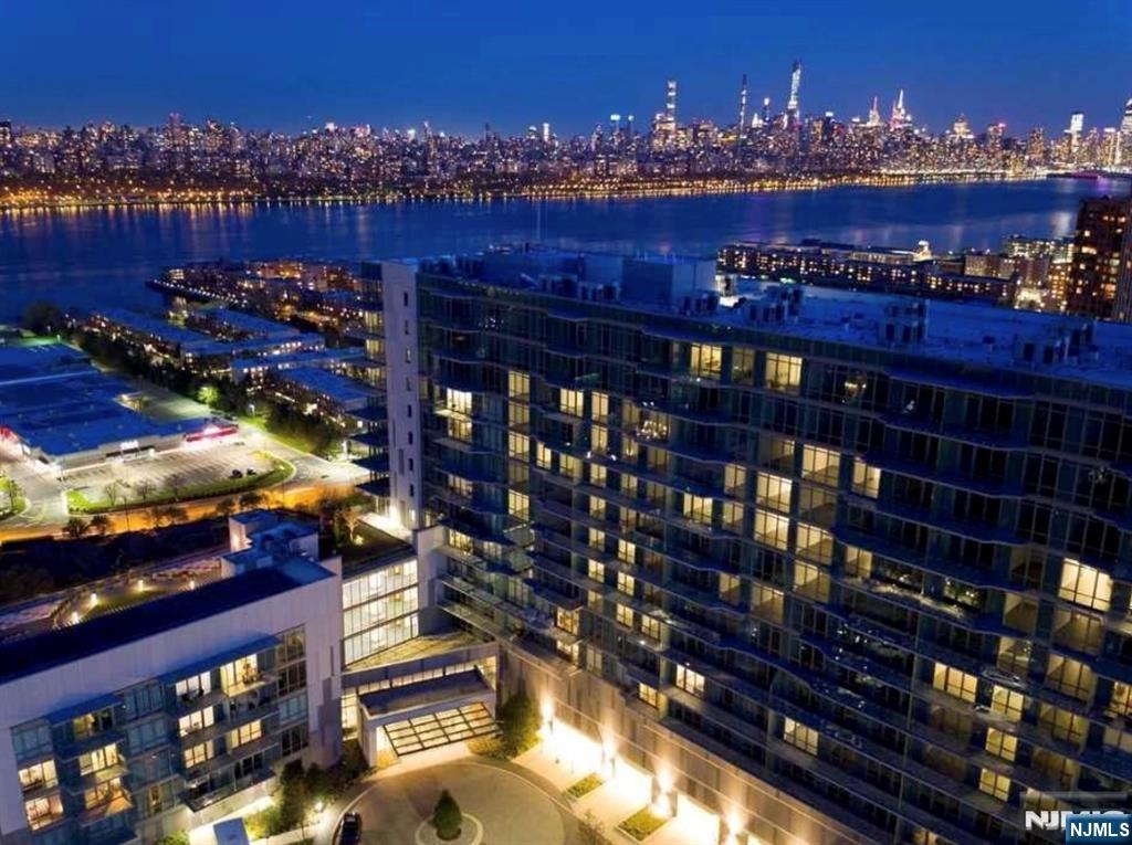 320 Adolphus Ave #121, Cliffside Park, NJ 07010