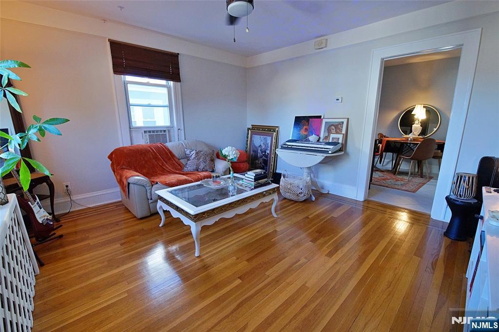 458 Shannon Place - Photo 2