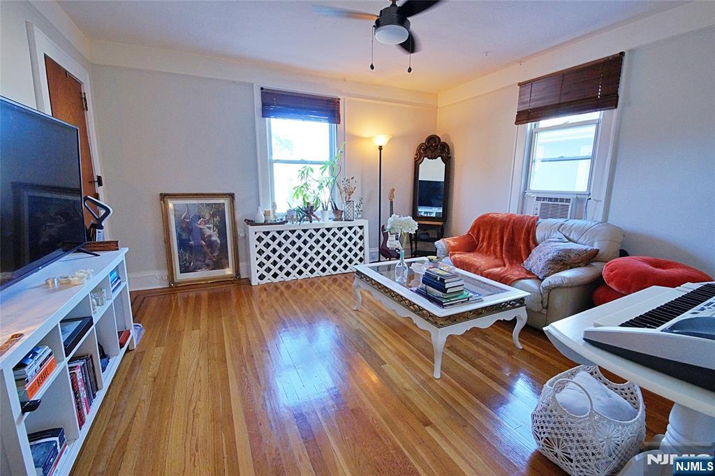 458 Shannon Place - Photo 3