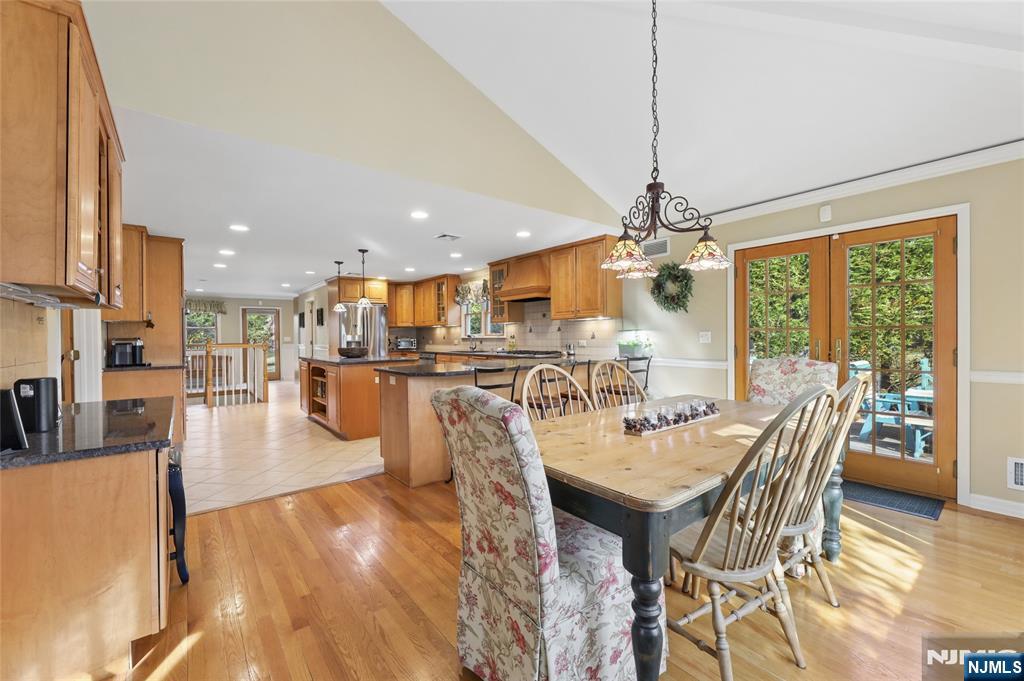 38 Madison Avenue - Photo 2