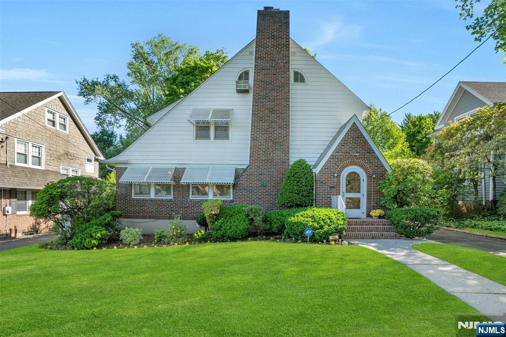 30 Brinkerhoff Avenue - Photo 1