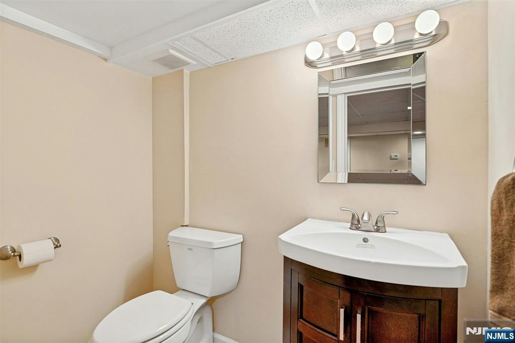 30 Brinkerhoff Avenue — photo 23
