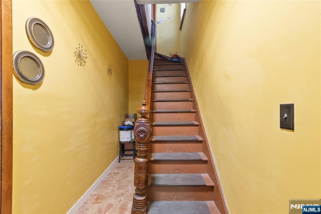 109 Franklin Street - Photo 2