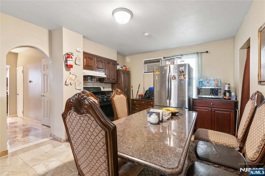 109 Franklin Street - Photo 4