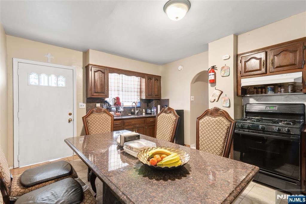 109 Franklin Street - Photo 5